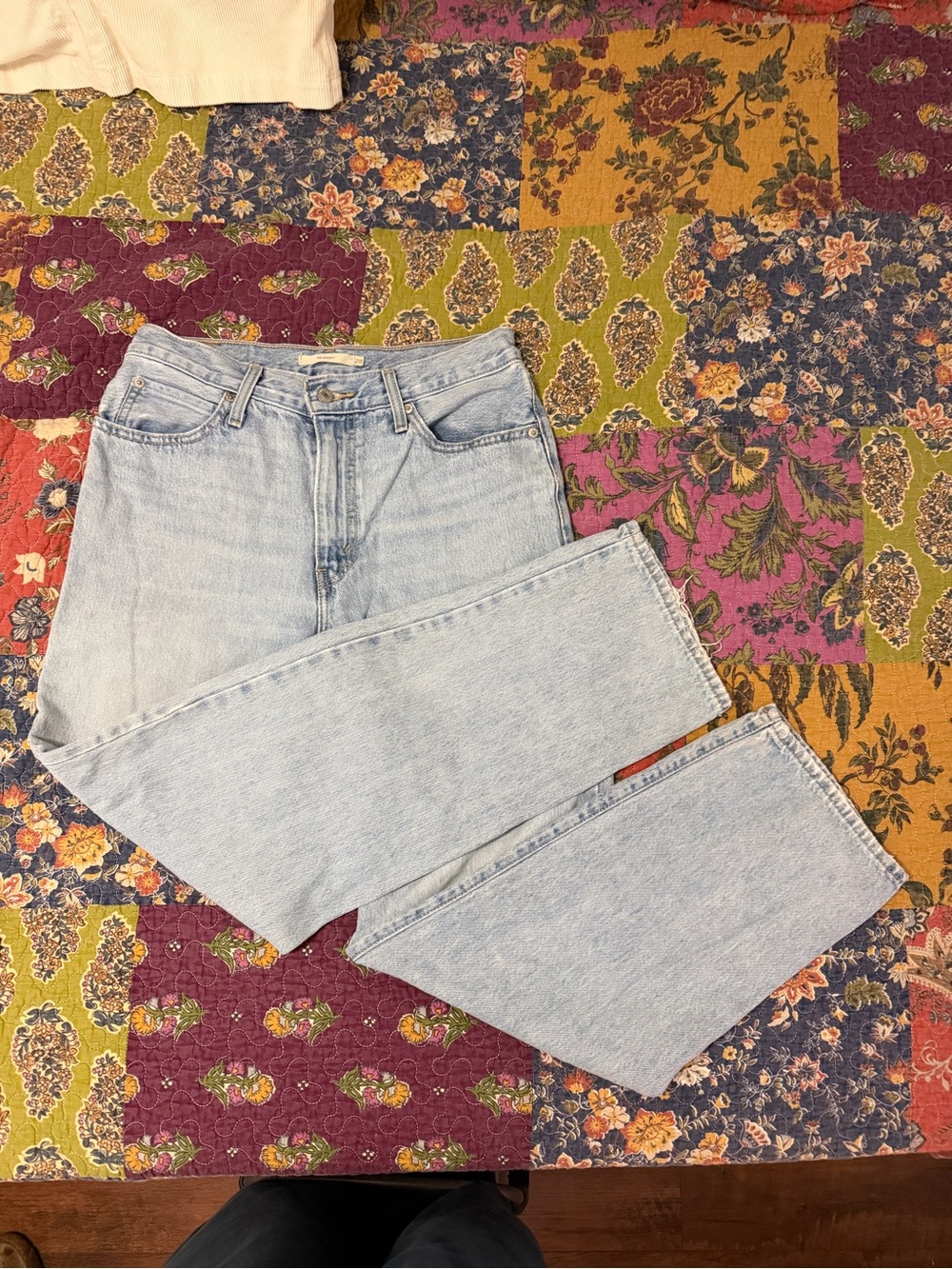 Levi’s 94 baggy light wash jeans